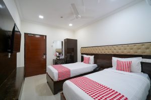 Standard Twin room (6)