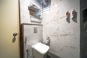 Standard room Restroom (8)