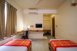 Superior Twin room (4)