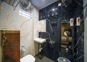 Superior room Restroom (8)