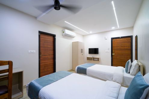 Twin room (3)