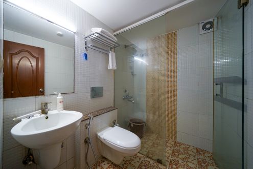 Twin room (6)