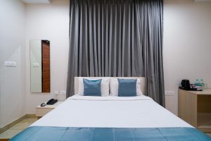 Deluxe Double room (5)