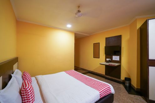 Deluxe Room (5)
