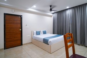 Deluxe room (2)
