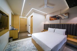 Deluxe room (3)