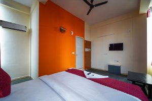 Deluxe room (3)