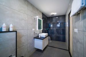 Deluxe room (7)