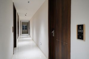 Room entrance (1)