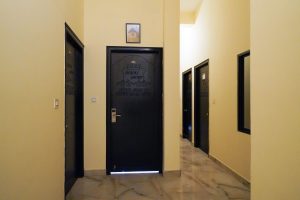 Room entrance (1)