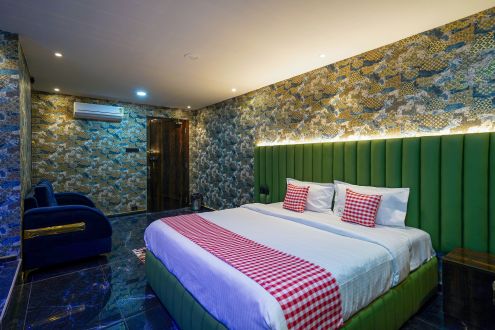 VIP Suite Room (2)