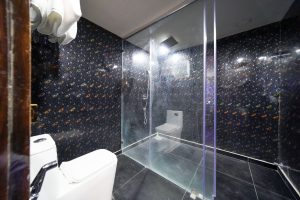 VIP Suite Room (8)