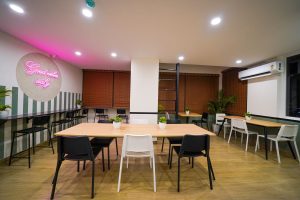 Dinning area (6)