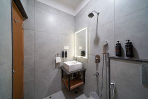 Executive twin room (10)