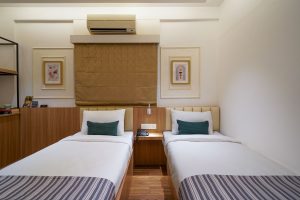 Executive twin room (7)
