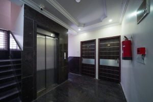 Room entrance (2)