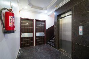 Room entrance (4)