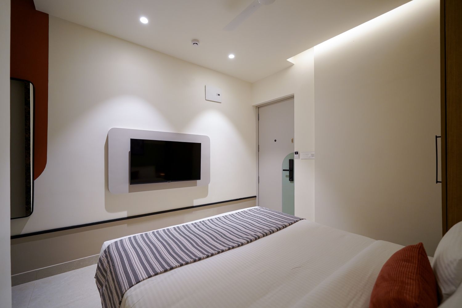 Standard king room (6)